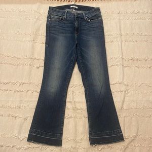 Good American size 8 jeans, boot cut. Inseam is 27 inches.